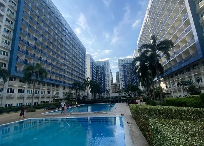 In Moa Pasay Homey Luxury Apartment *
