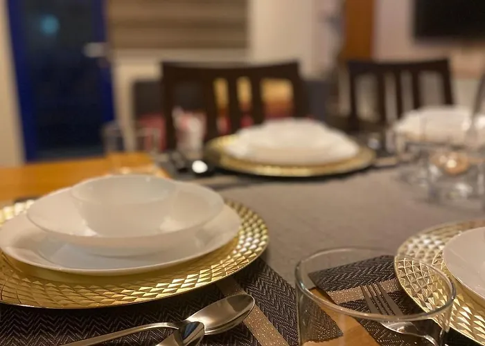 Apartment In Moa Pasay Homey Luxury *